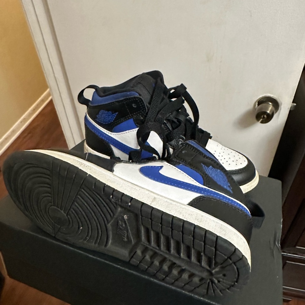 Boy Sneakers Size 12c